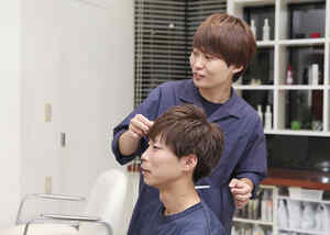 美容室HAIR CARE With求人画像