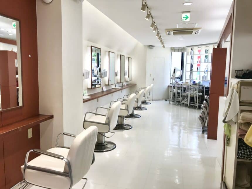 美容室HAIR CARE With求人画像